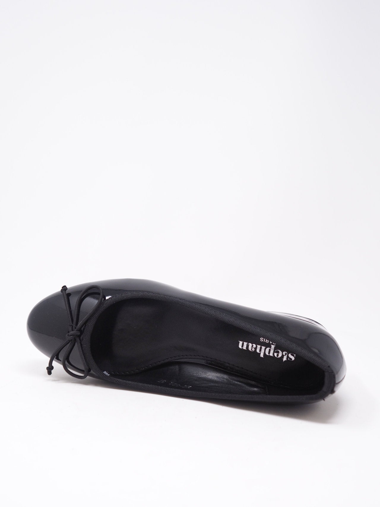 Ballerine lucide con fiocchetto