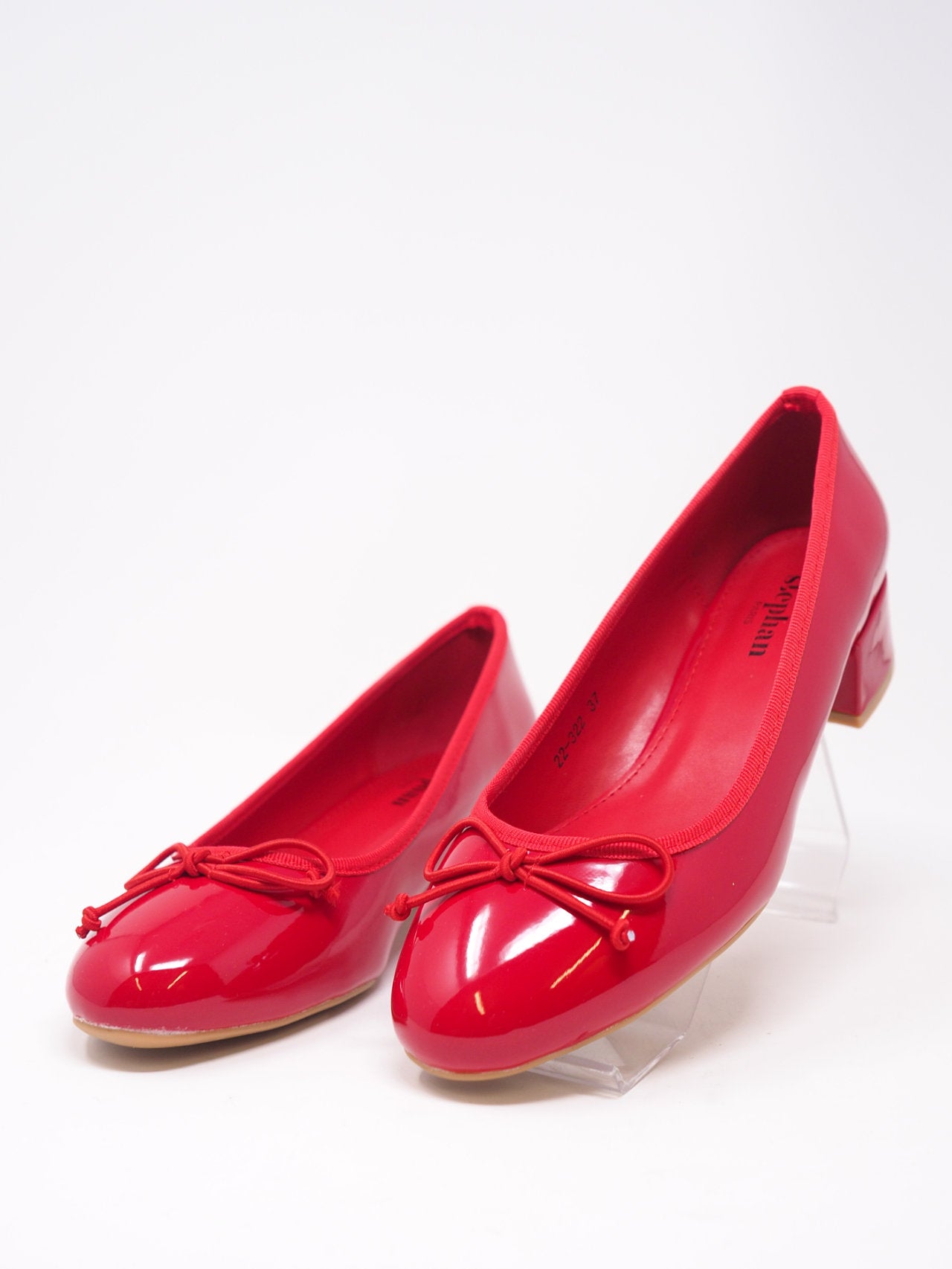 Ballerine lucide con fiocchetto