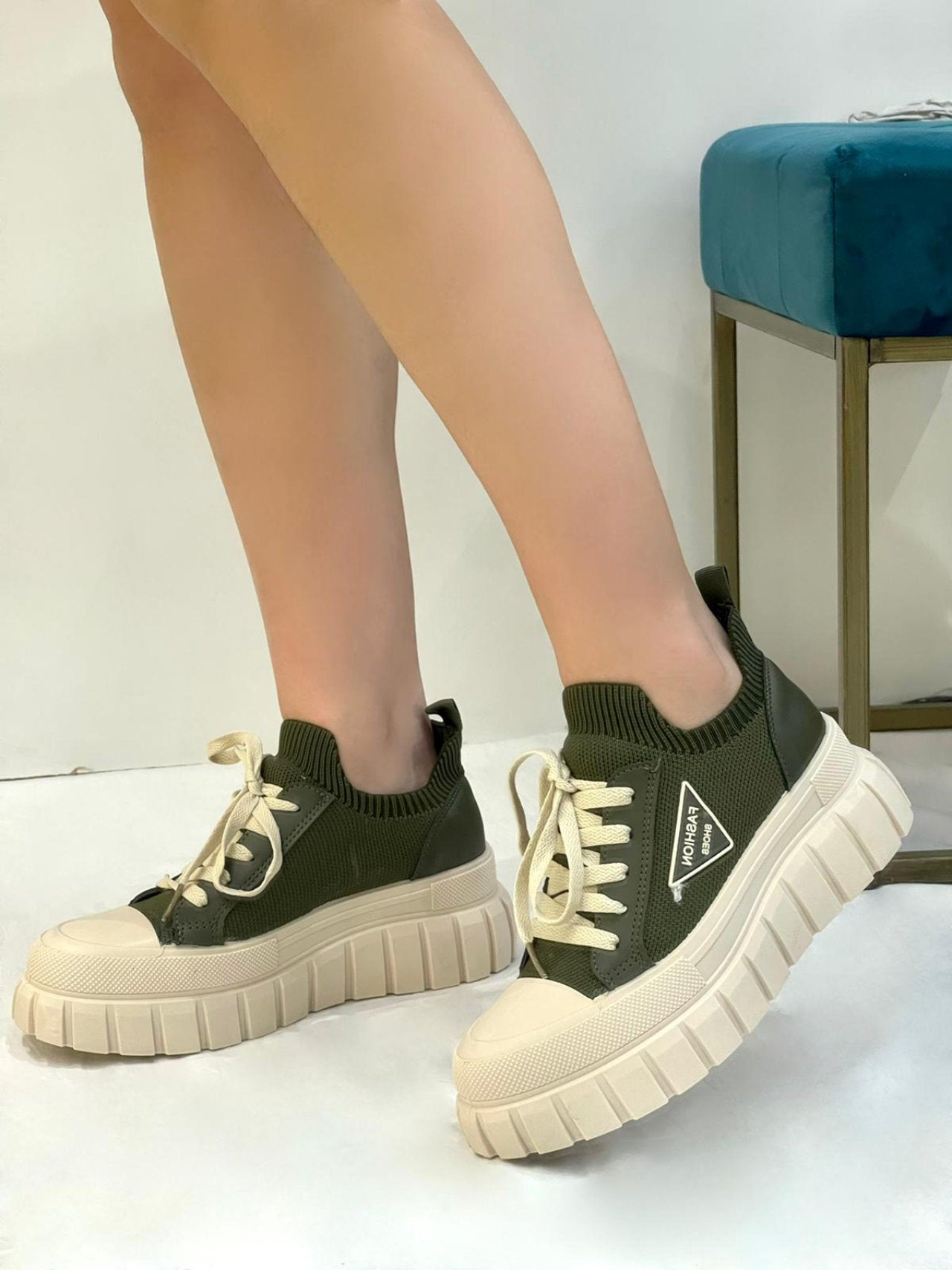 Sneakers con para alta