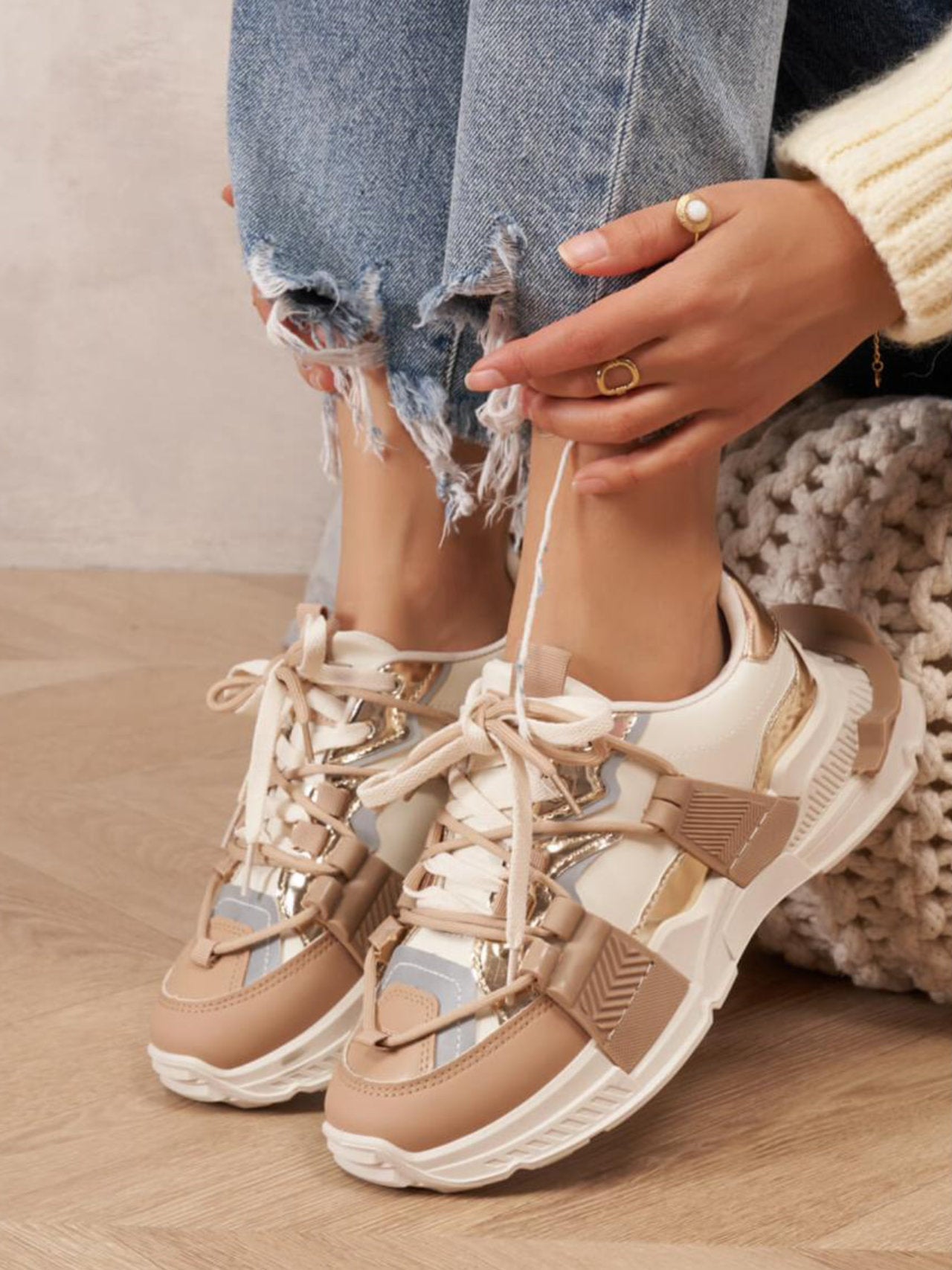 Sneakers con para e lacci doppi