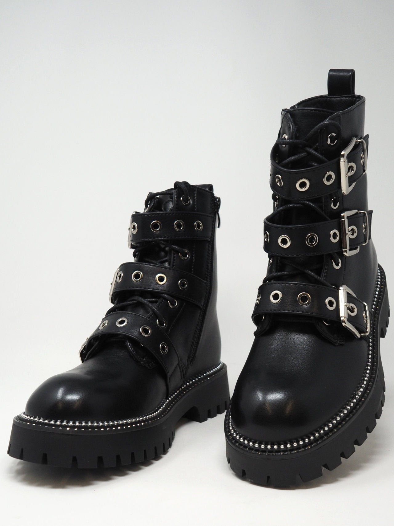 Stivaletti con fibbie