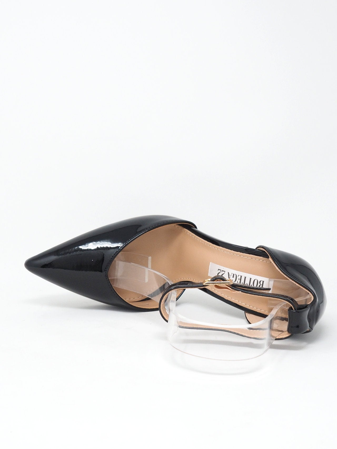 Décolleté lucide con cinturino