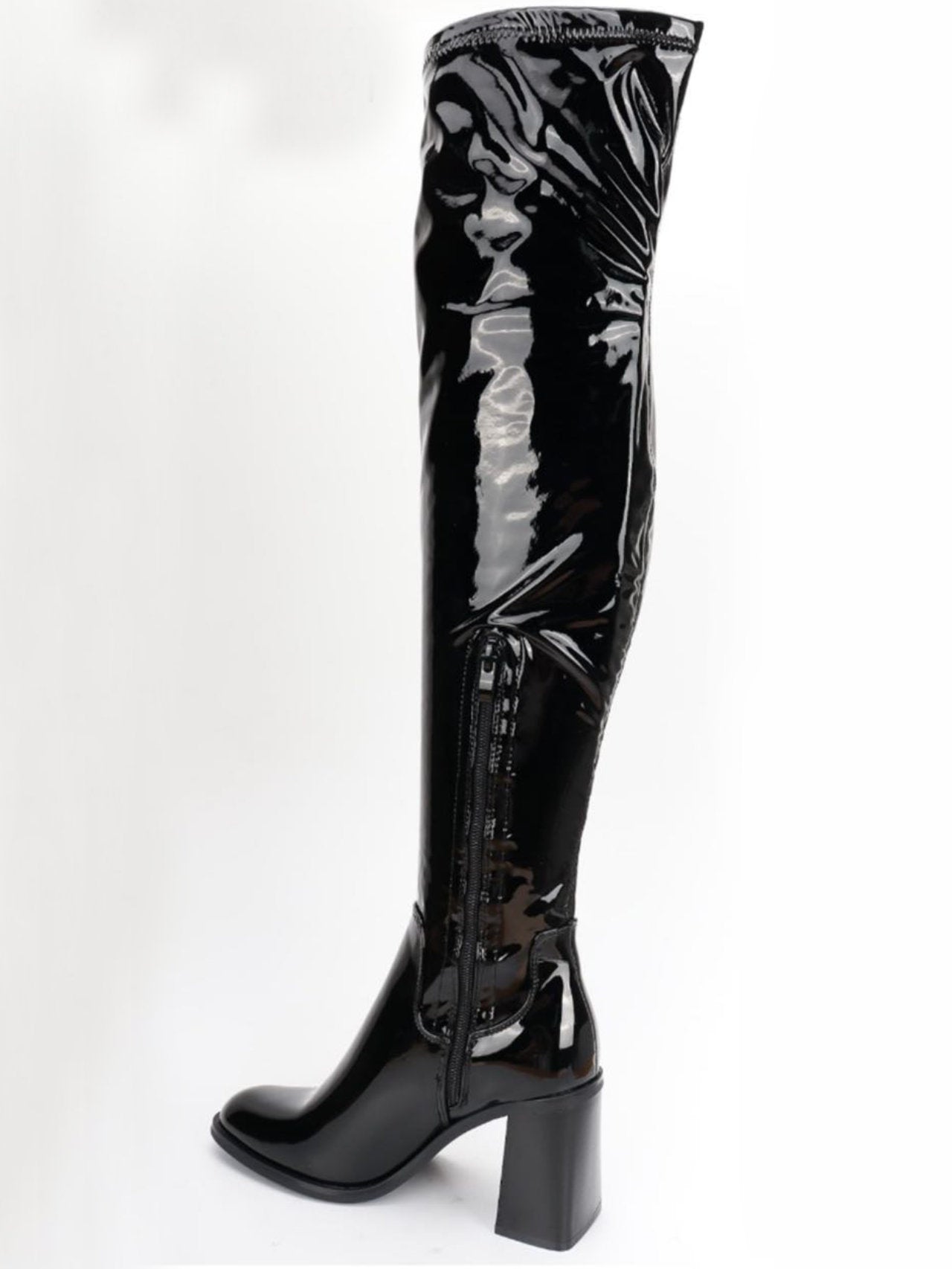 Stivali alti lucidi con tacco grosso