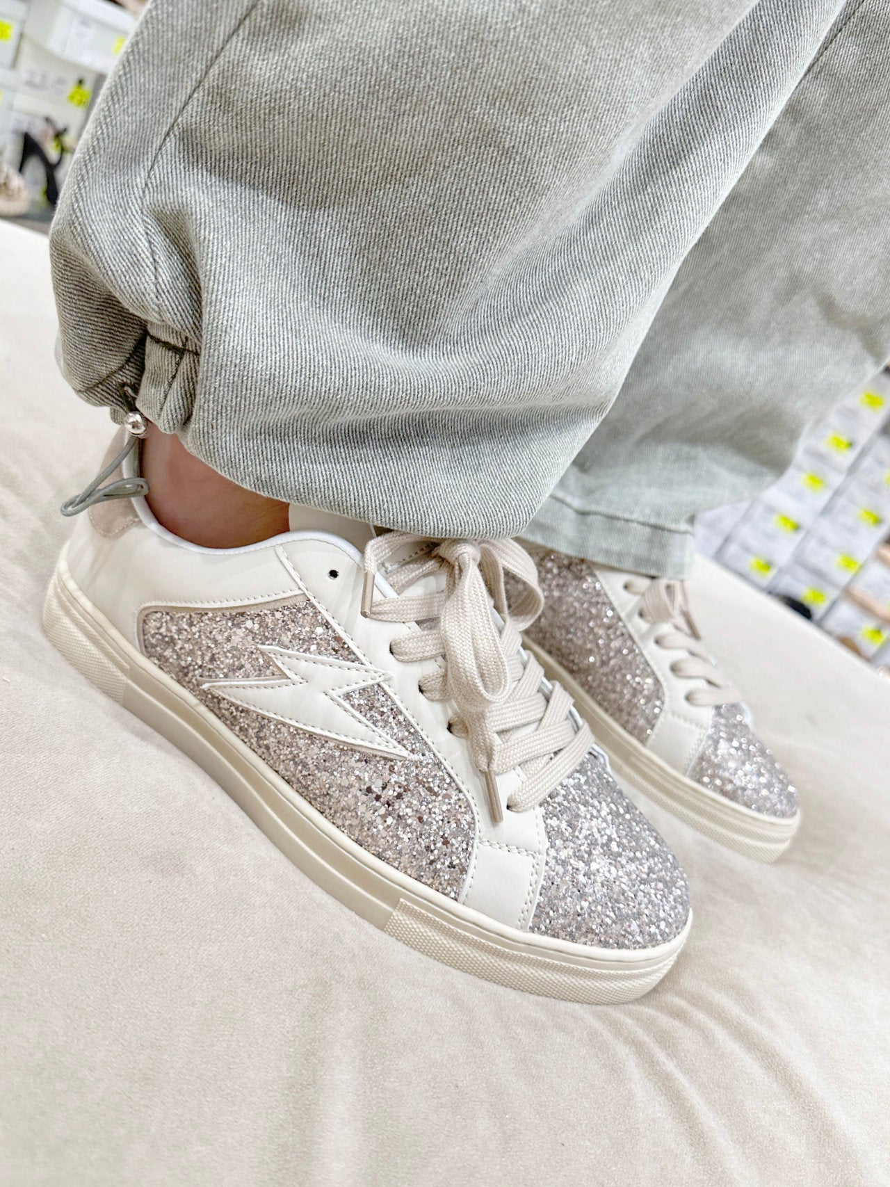 Sneakers con glitter e fulmine