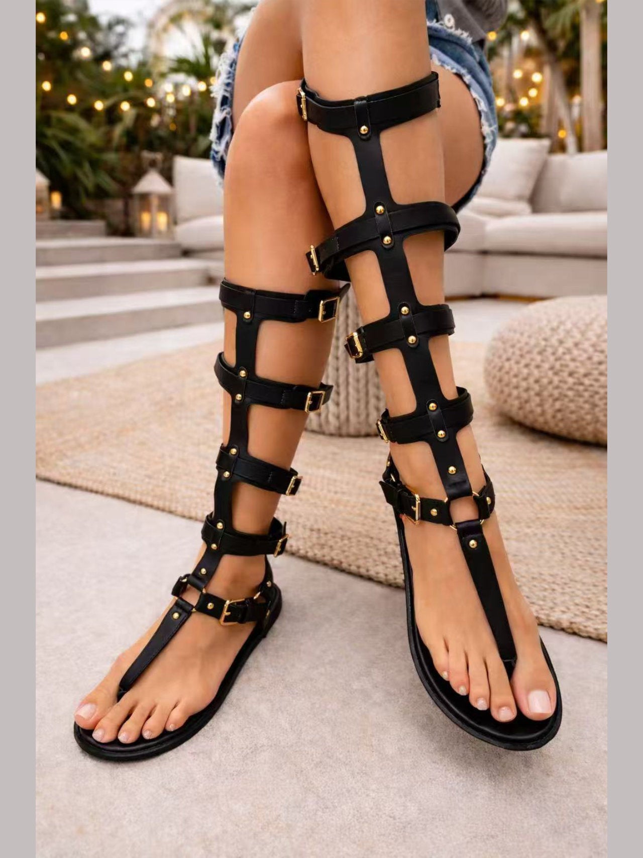 Sandali alla romana con borchie