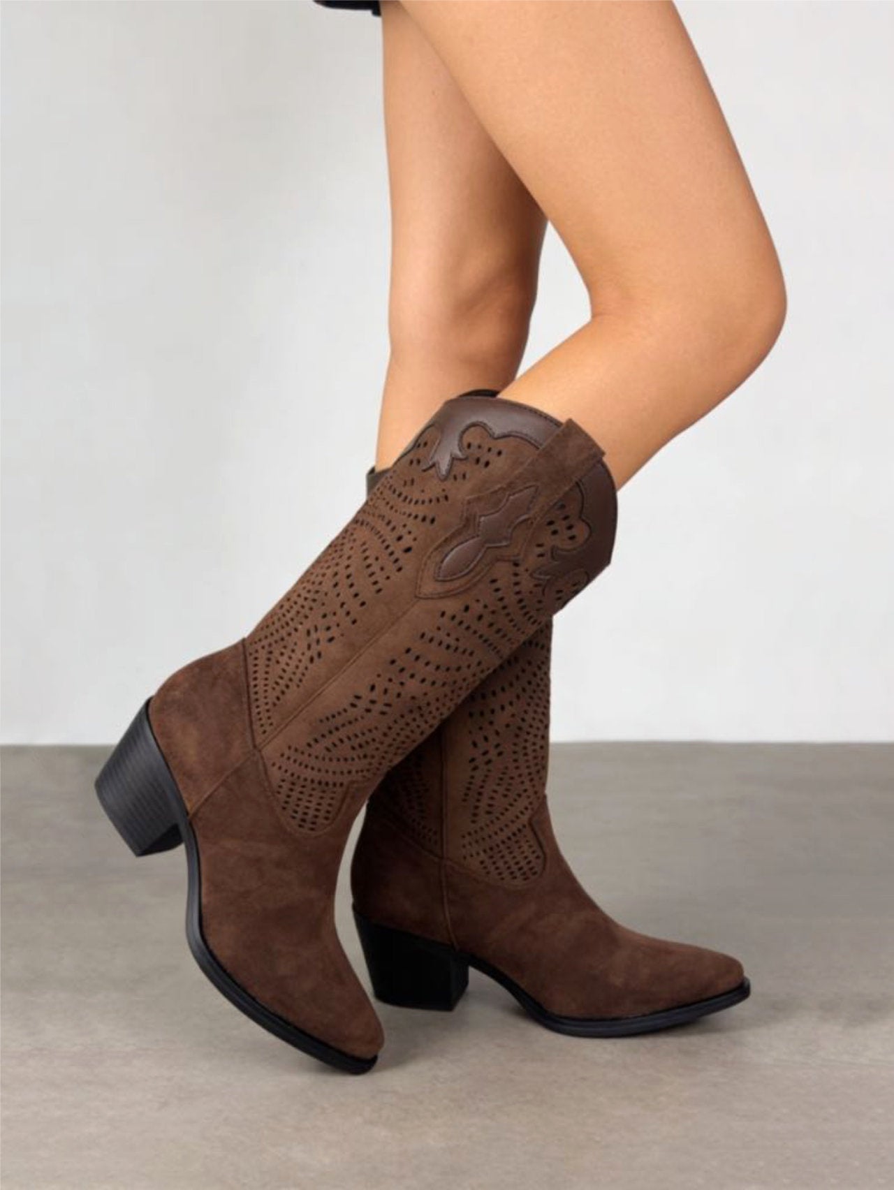 Stivali texani traforati