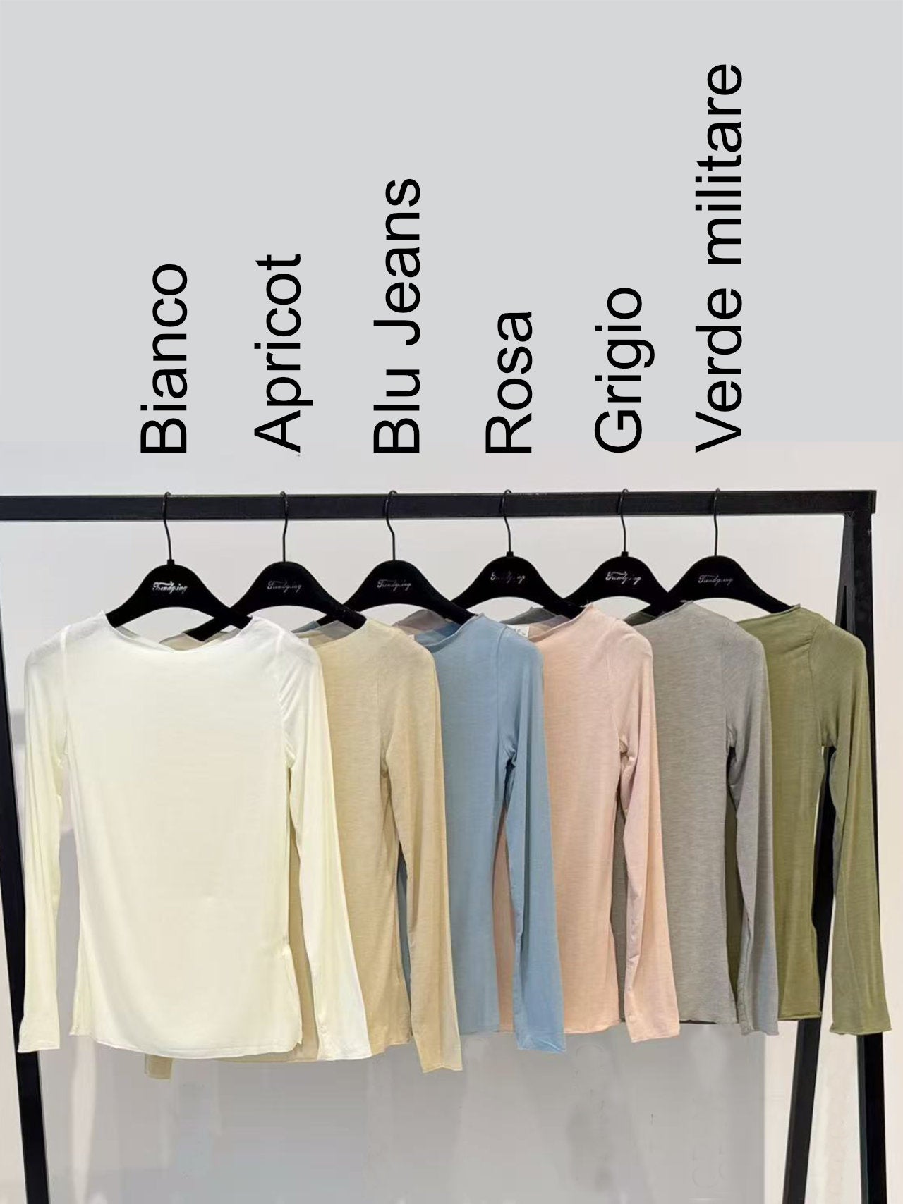 Maglia con scollo largo