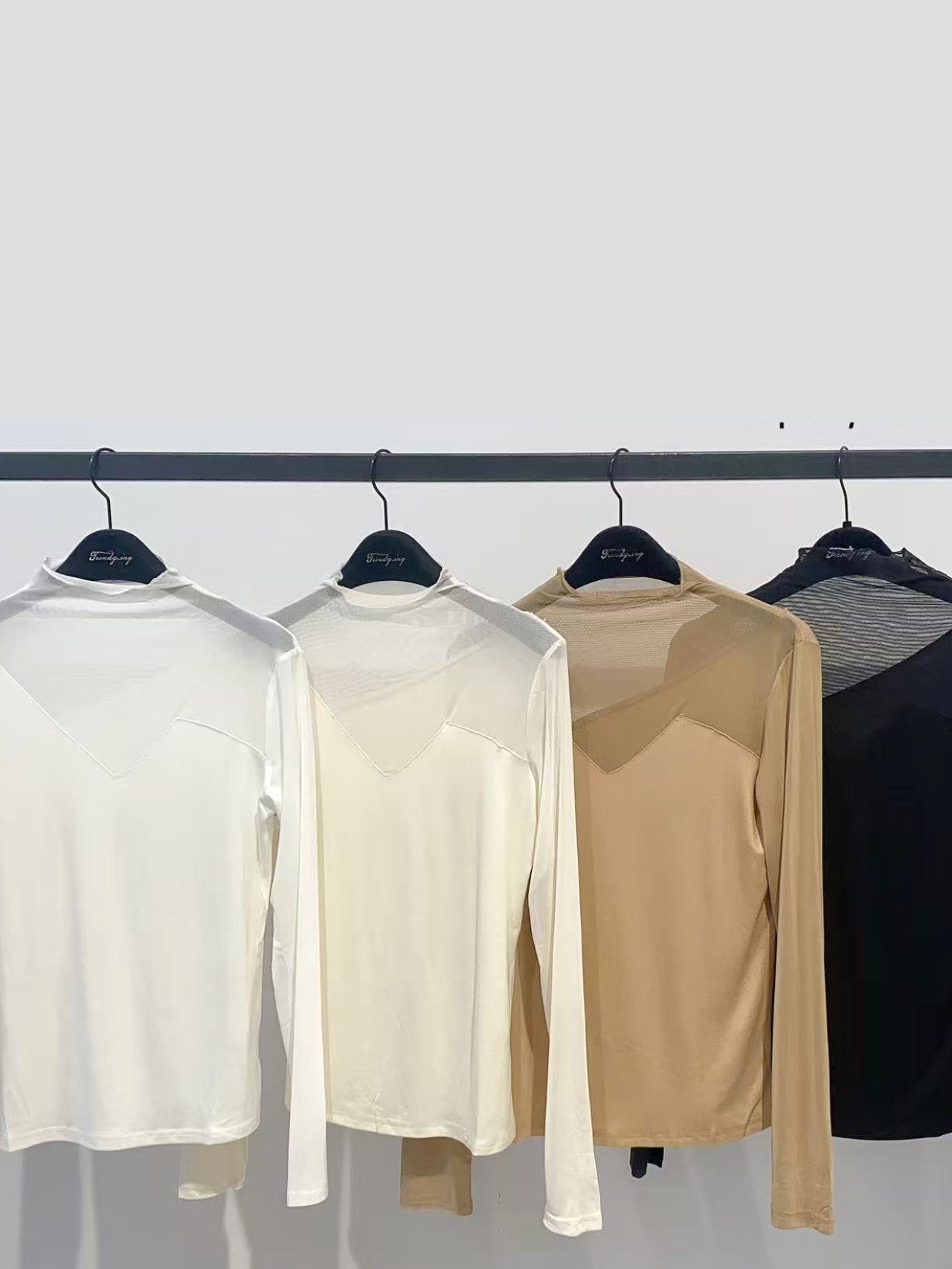 Maglia bi-tessuto con tulle