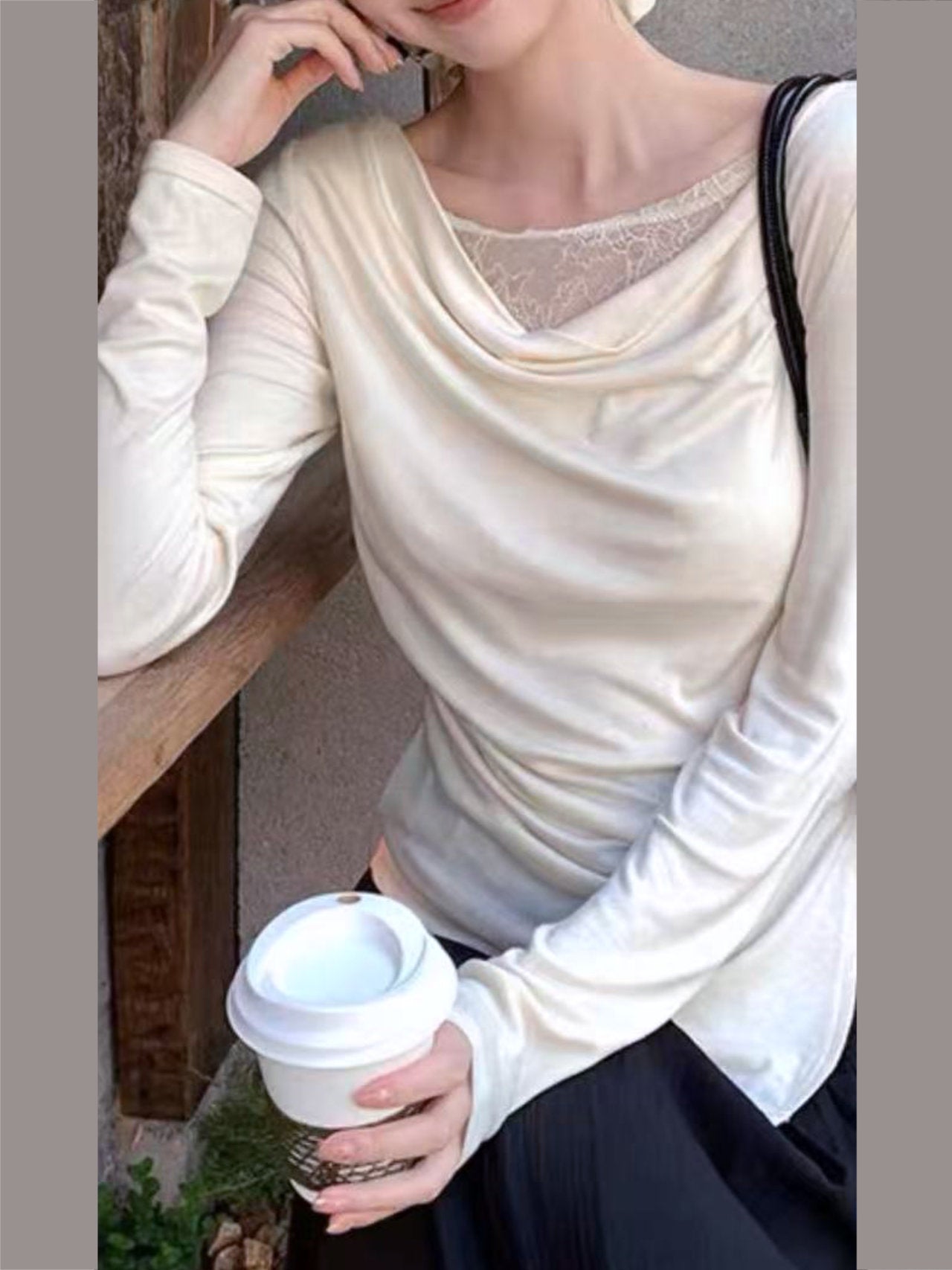 Maglia con scollo morbido in pizzo