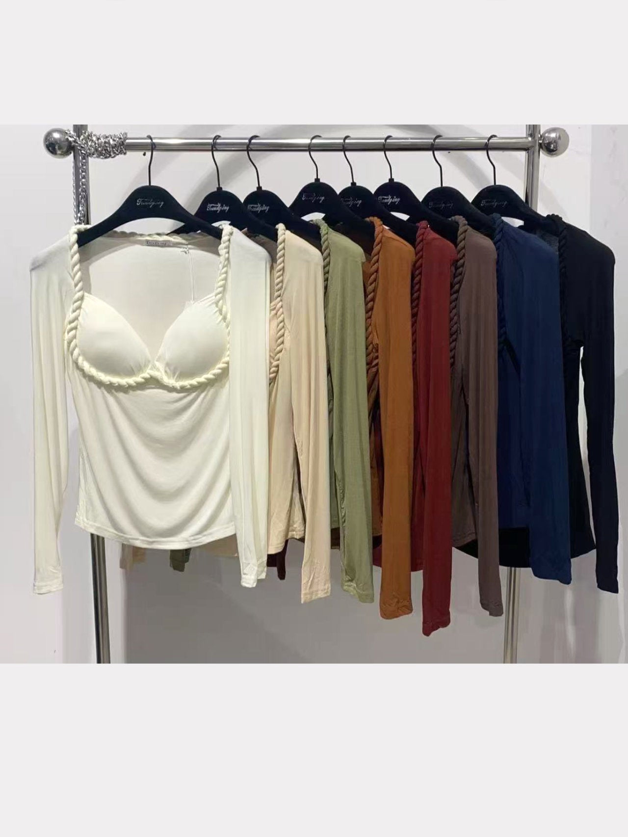 Maglia con corda arrotolata