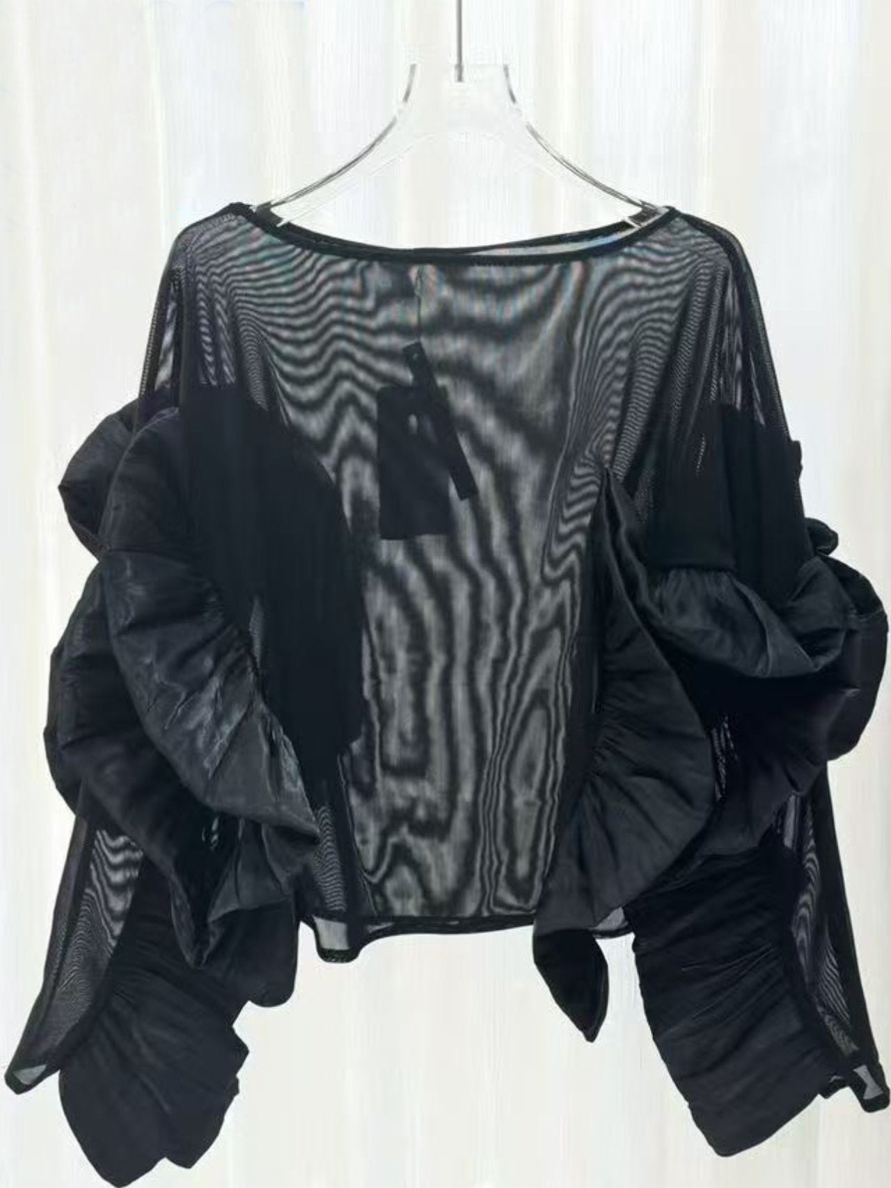 Maglia in tulle con volant