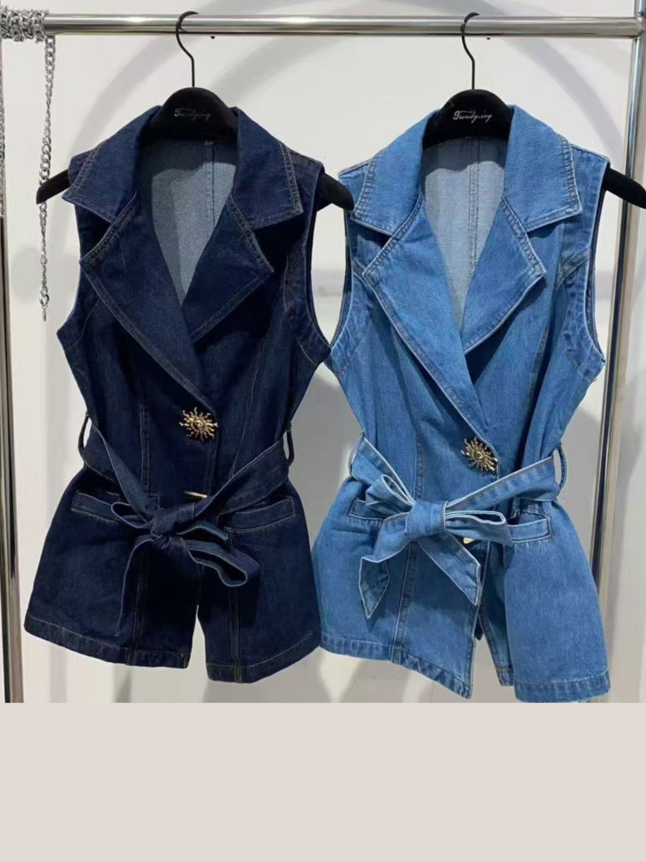 Gilet di jeans con cinta