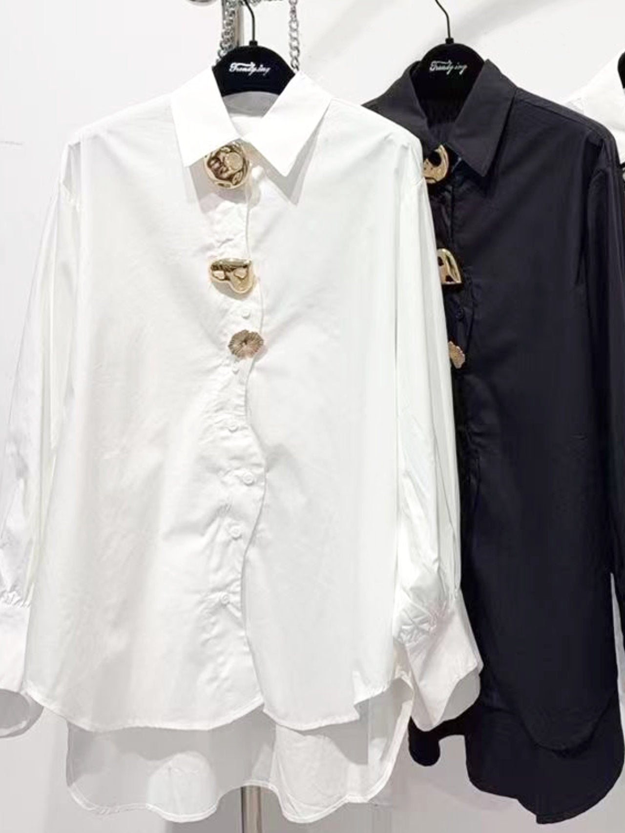 Camicia over con bottoni ornamentali