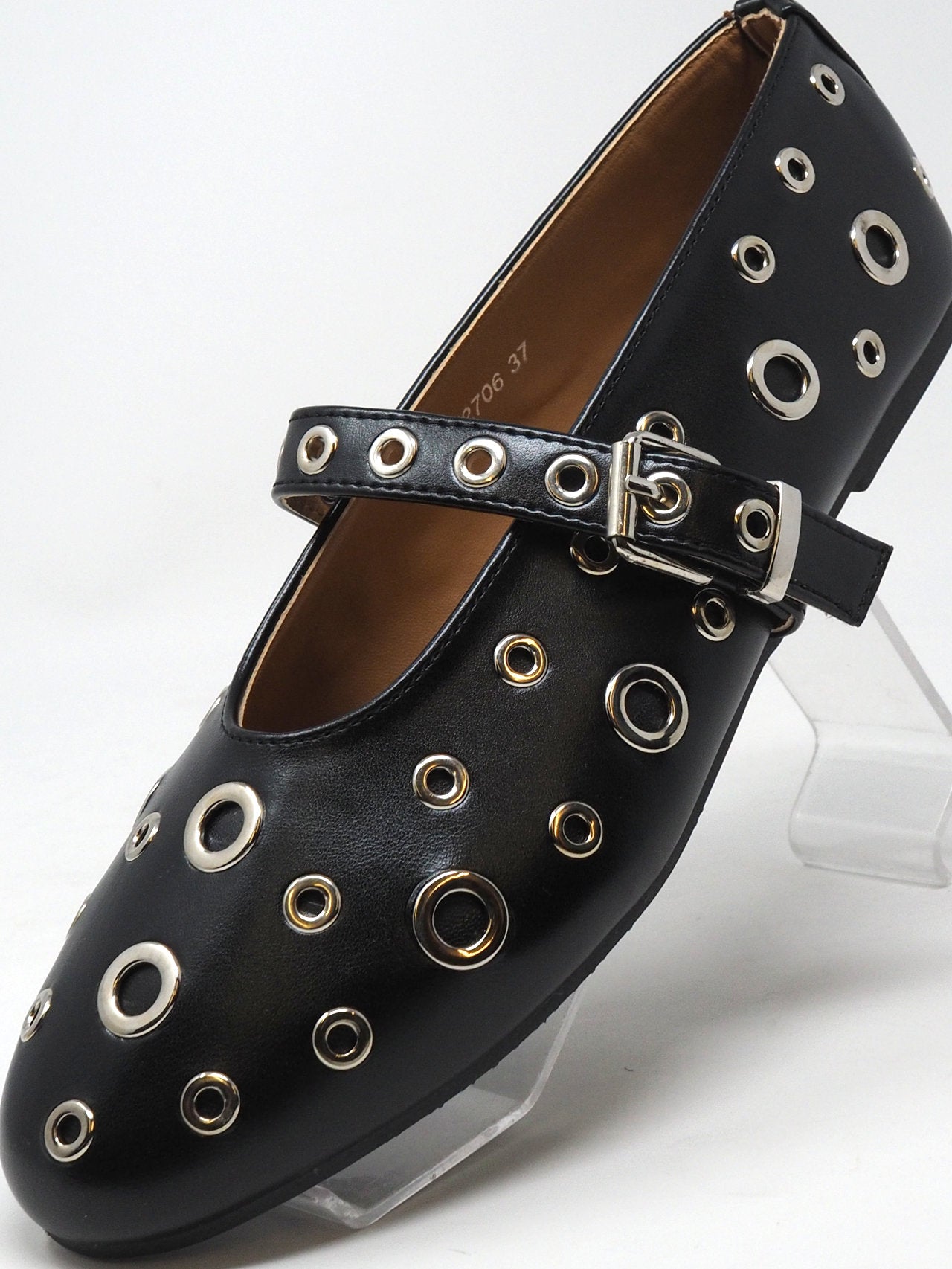 Ballerine con borchie forate