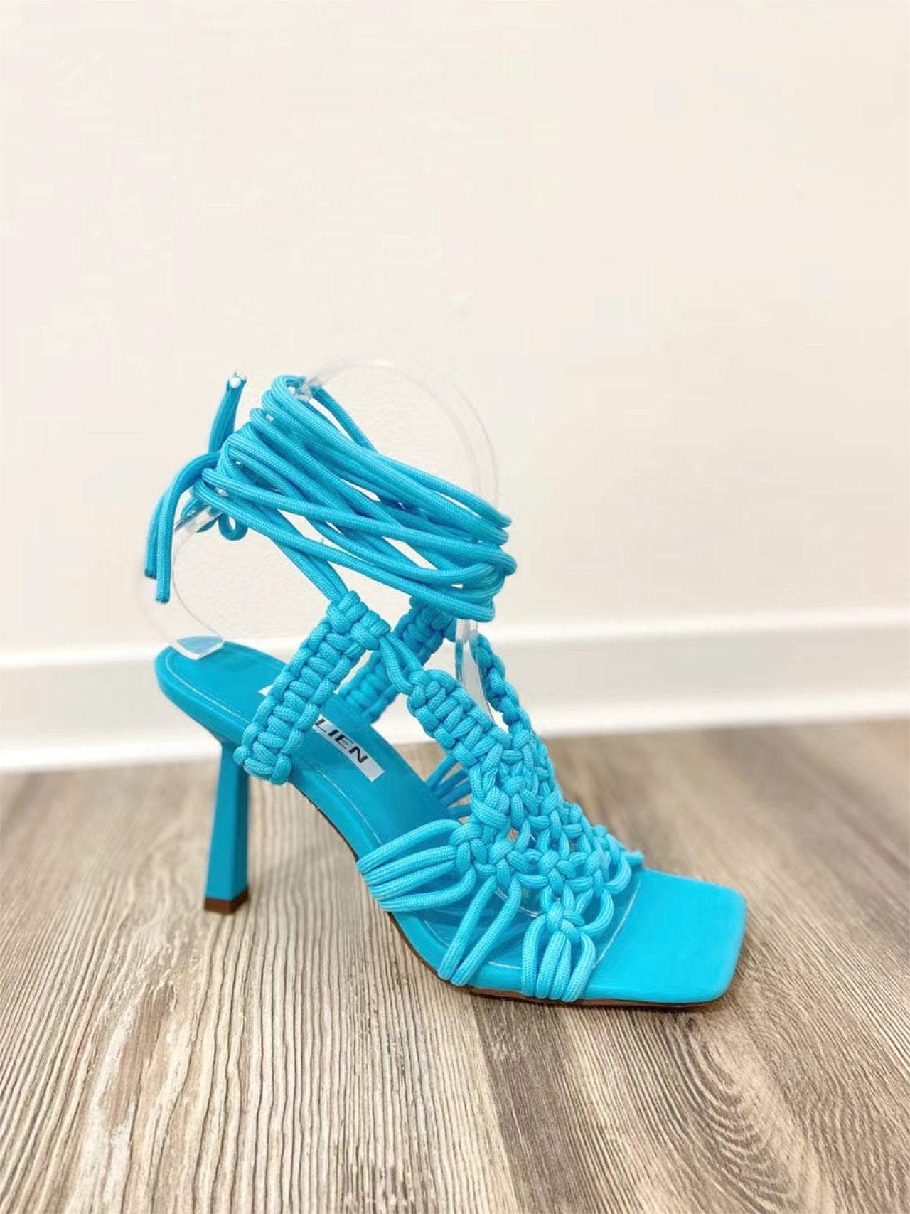 Sandali in corda intrecciati