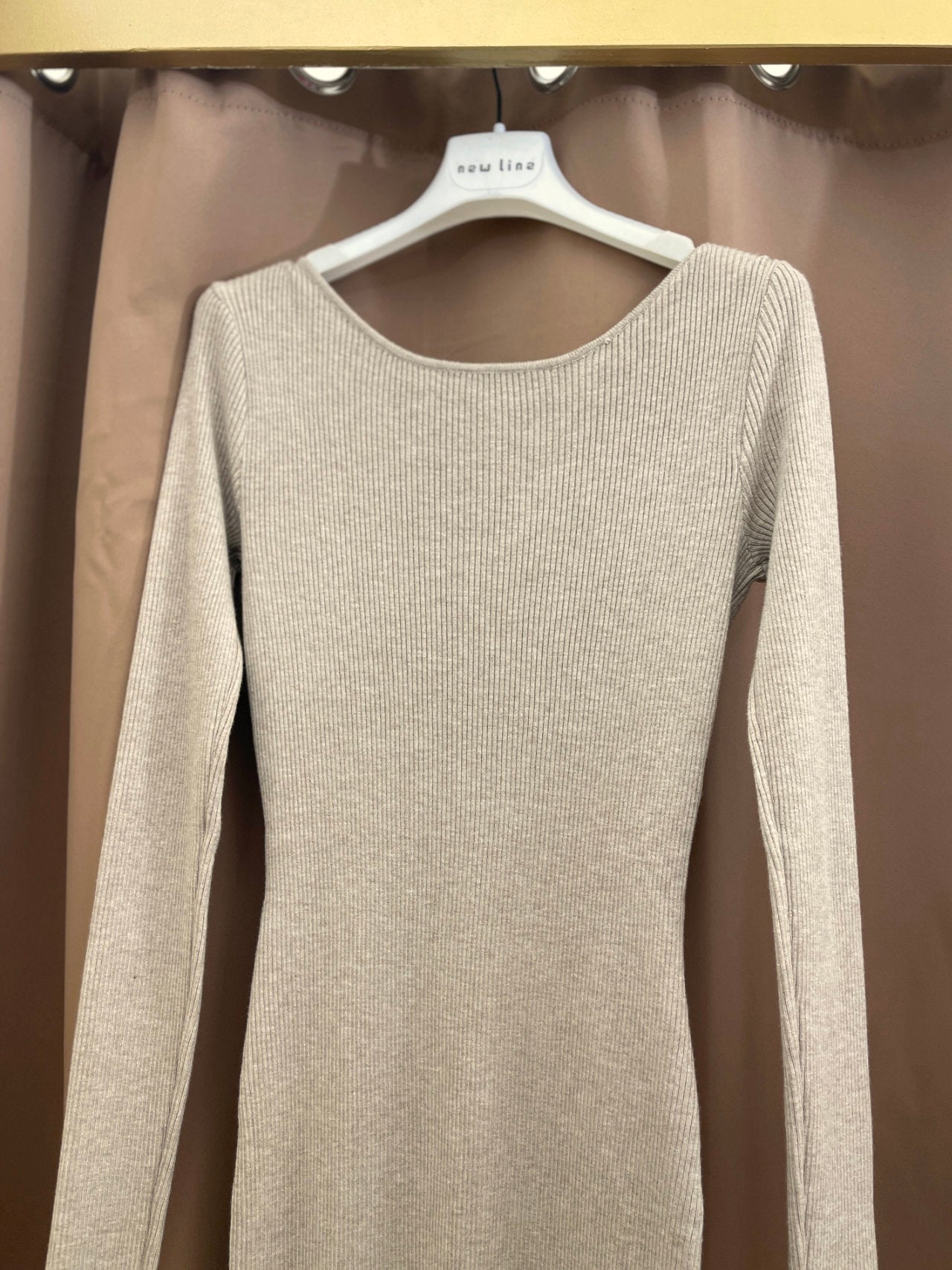 Vestitino schiena nuda e catena