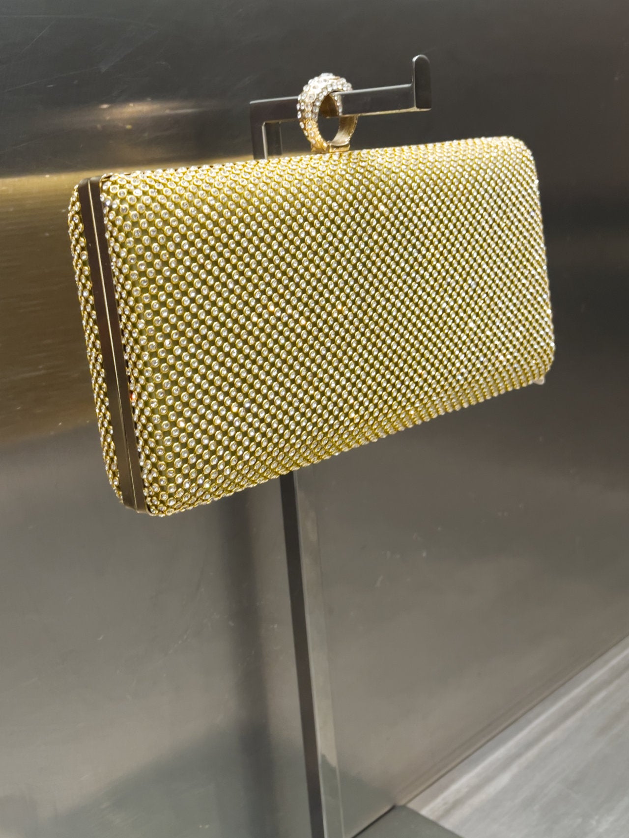 Pochette rigida con strass