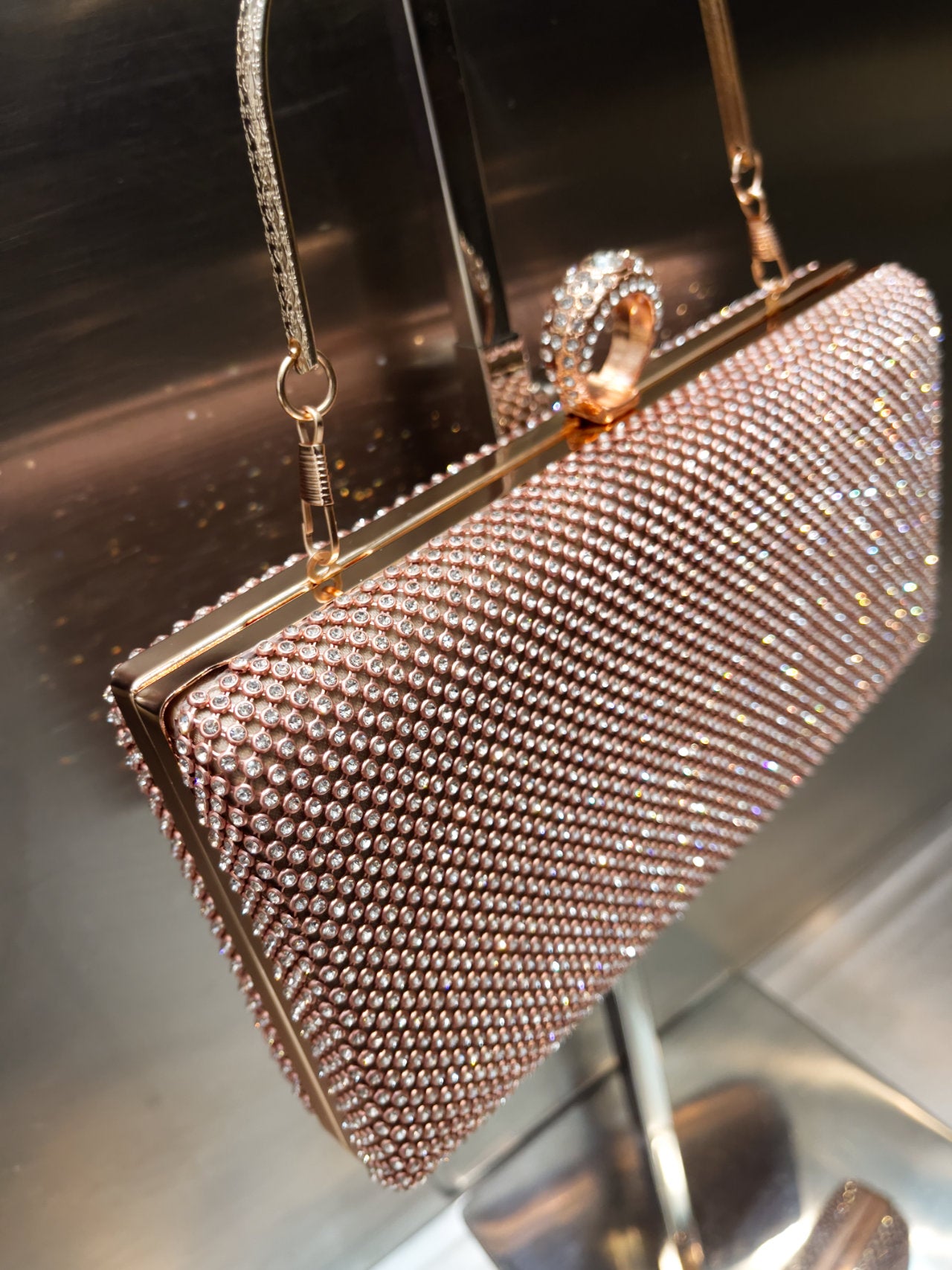 Pochette rigida con strass