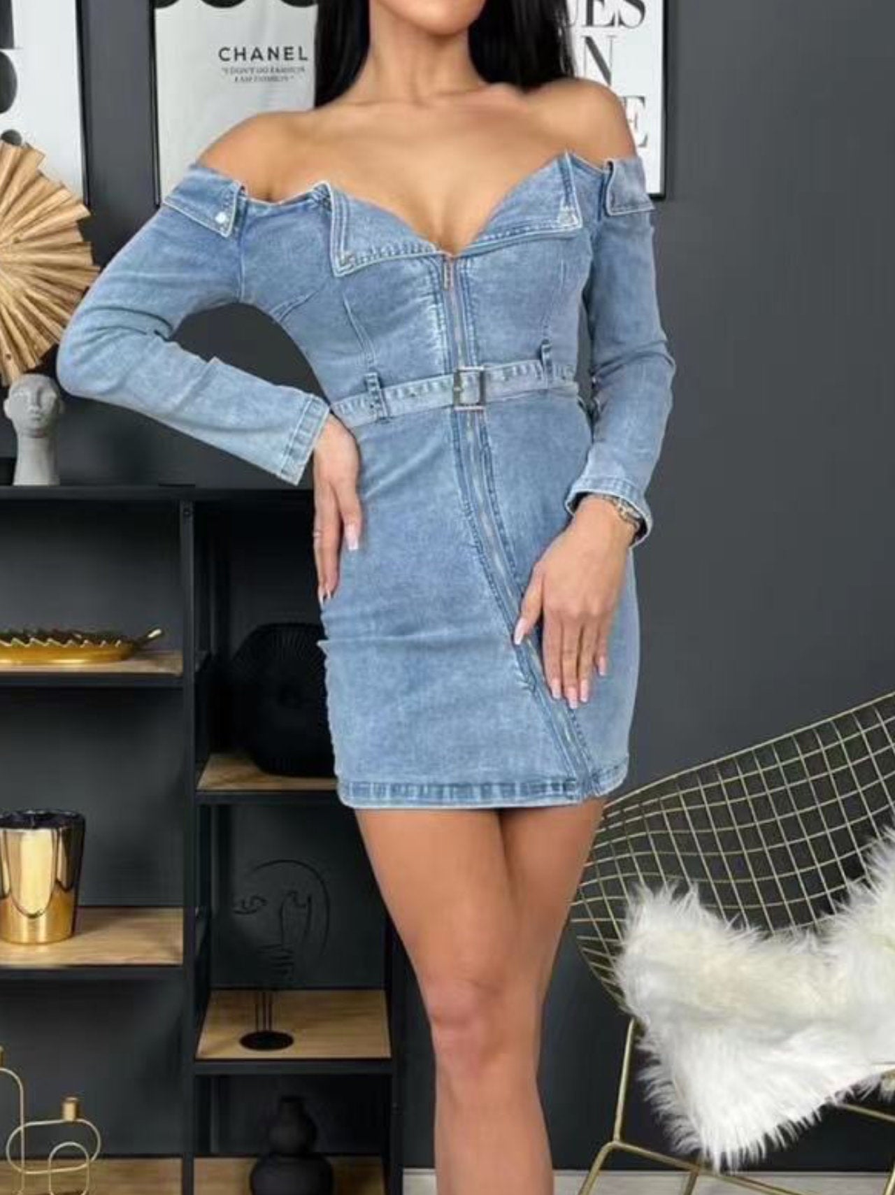 Vestito di jeans a barchetta