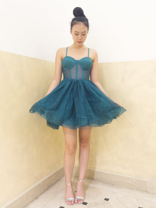 Abito in tulle con brillantini