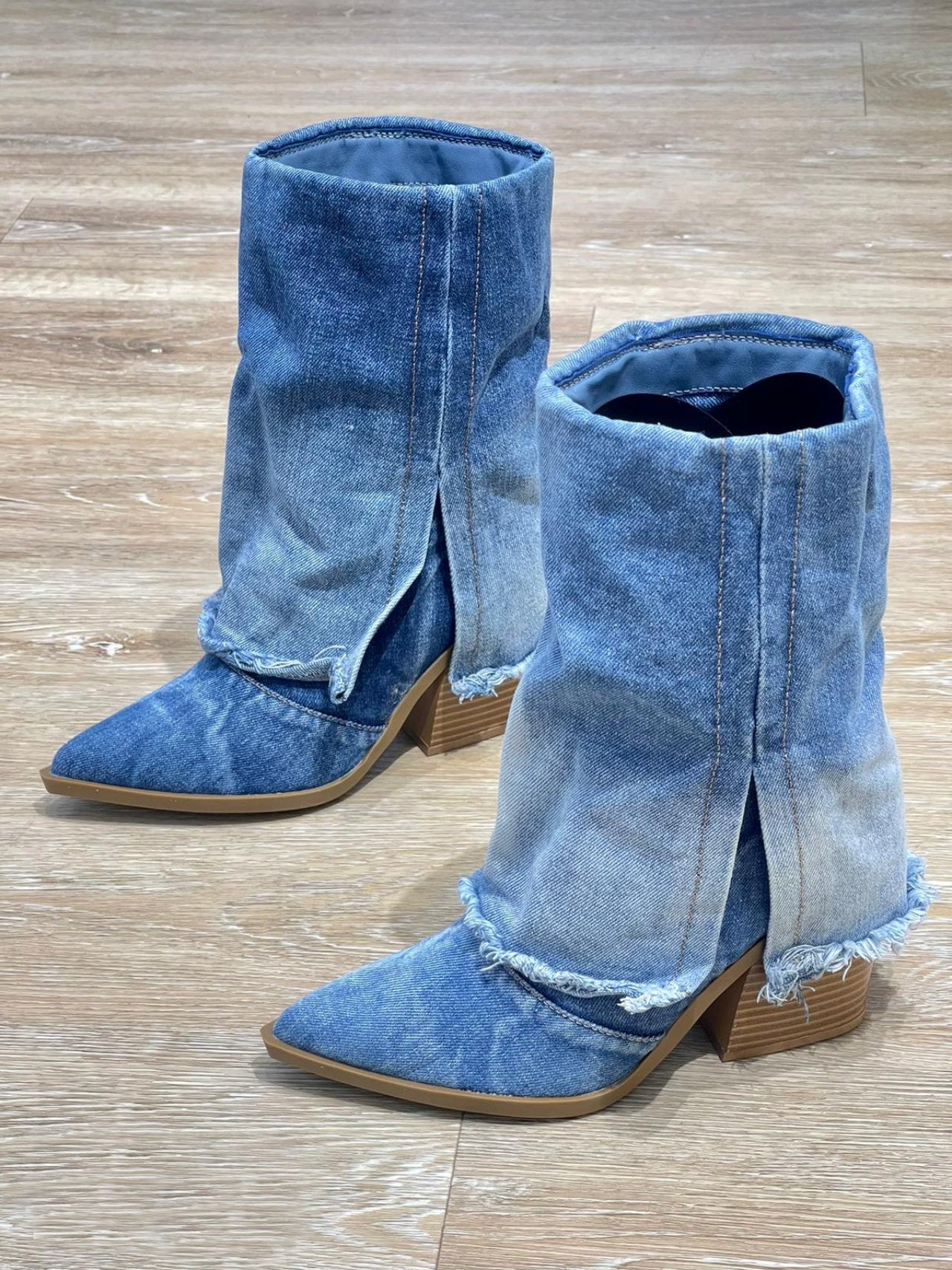 Stivali da Donna con Risvolto - Acquista Online
