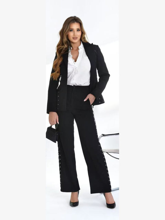 Pantaloni con lacci laterali