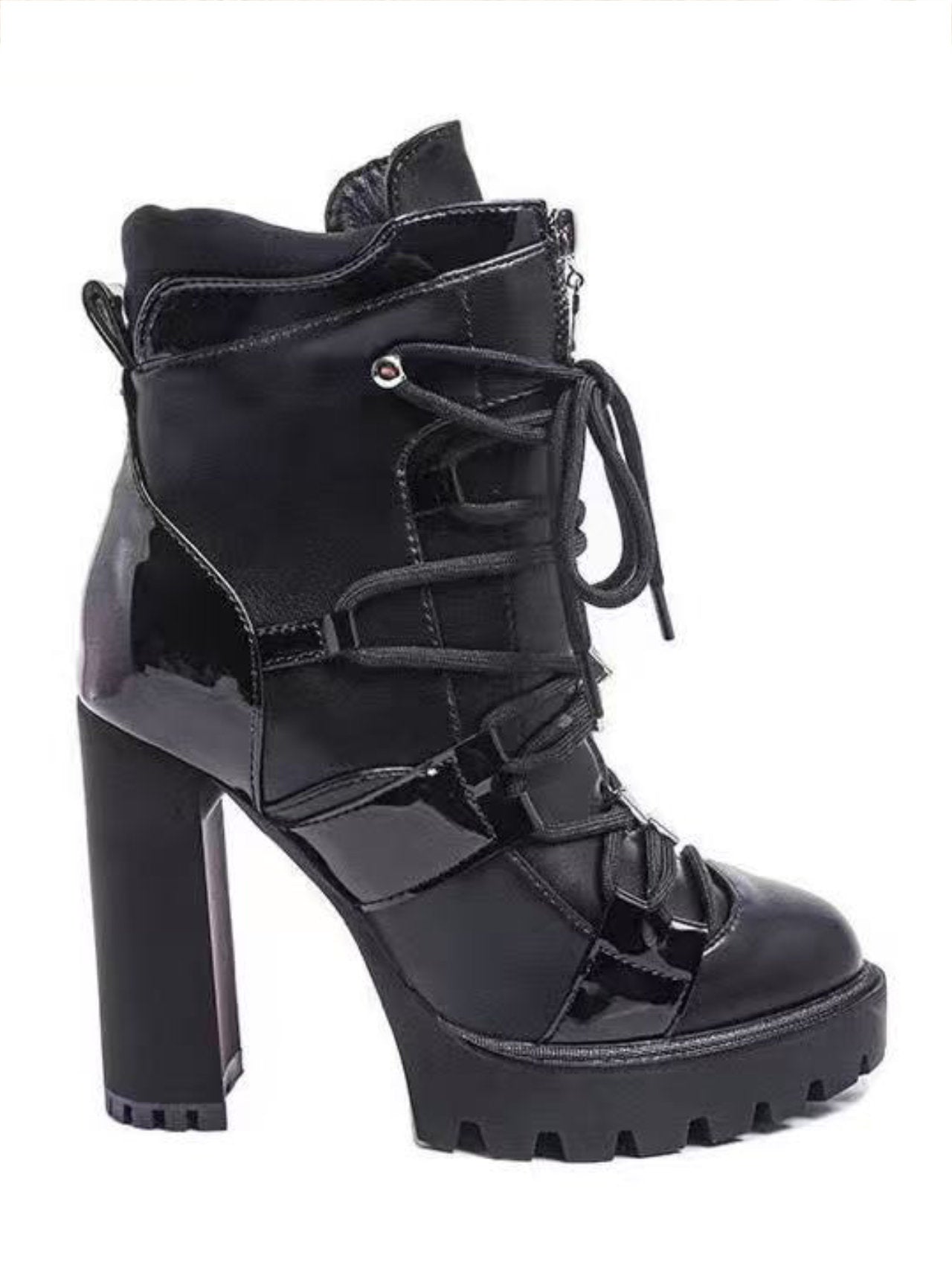 Tronchetti con plateau e lacci