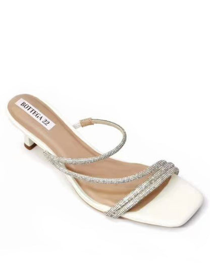 Ciabatte con strass e tacchetto