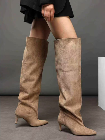 Stivali alti sopra il ginocchio