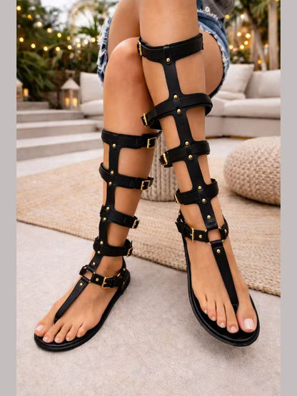 Sandali alla romana con borchie