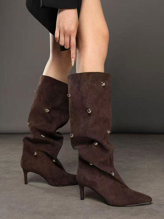 Stivali con borchie semi-sferiche