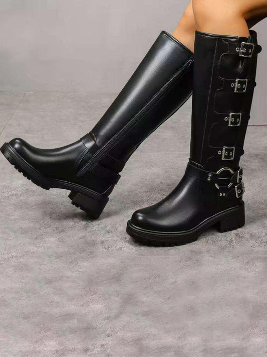 Stivali con fibbie multiple