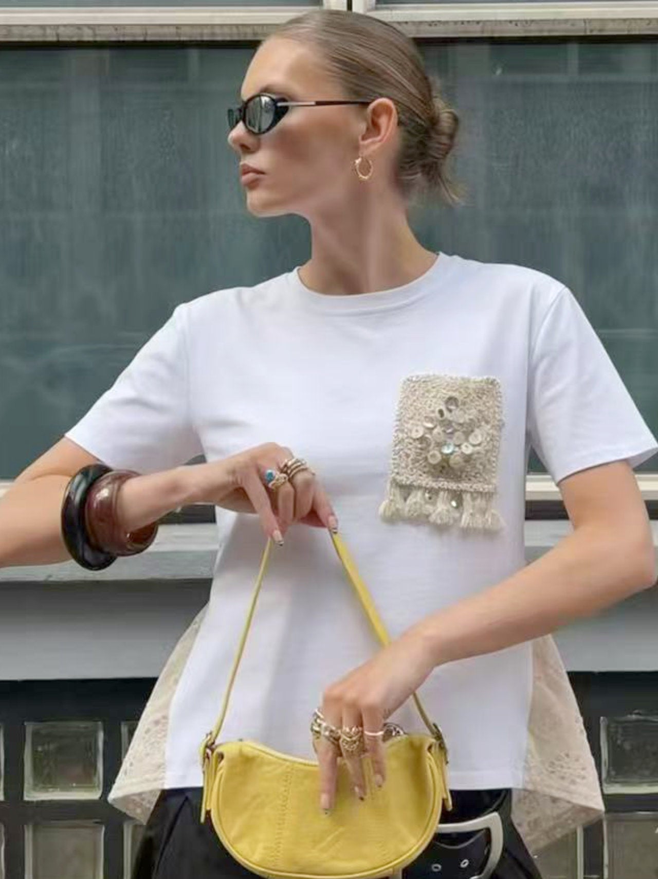 T-shirt con taschino uncinetto