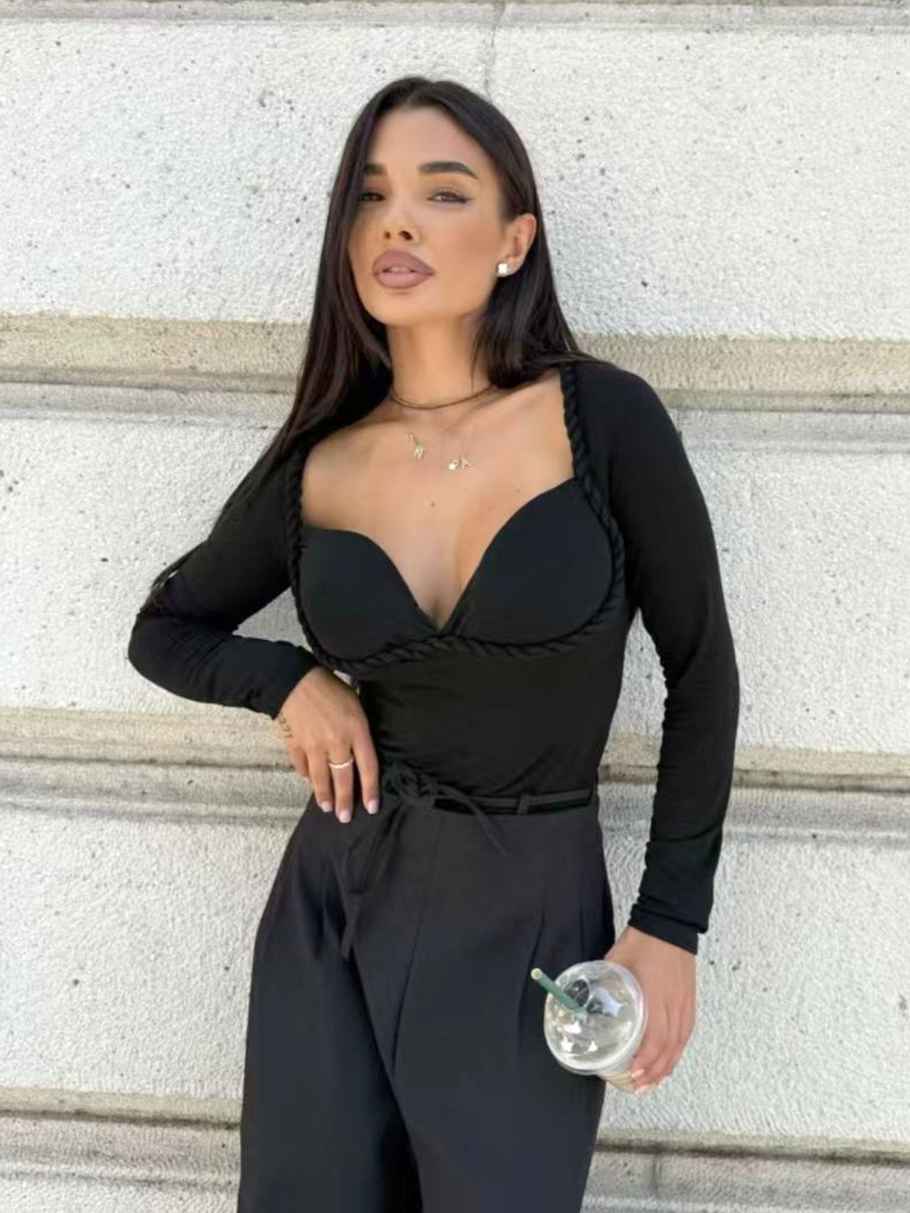 Maglia con corda arrotolata