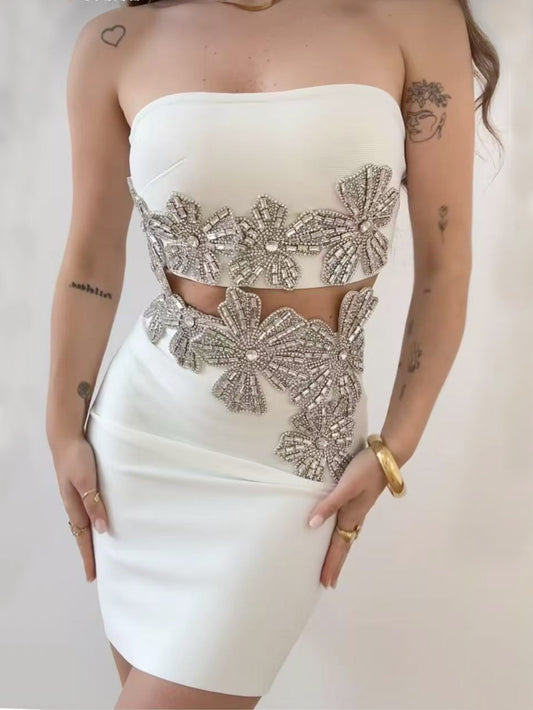 Completo top e gonna con fiori di strass