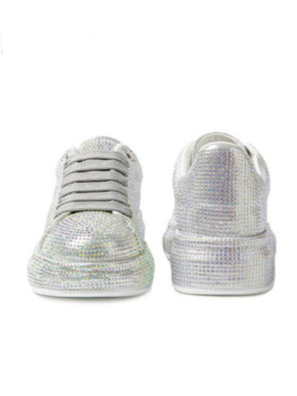 Sneakers ricoperte di strass