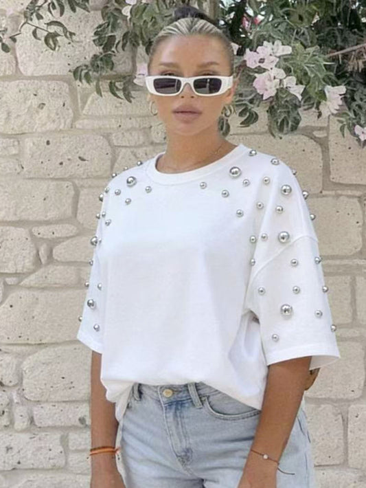 T-shirt con borchie sferiche