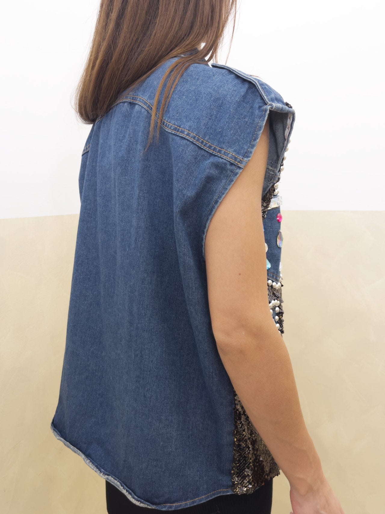 outfit gilet nero donna Mango Gilet in misto lino nero in coordinato outfit gilet nero donna Mango Gilet in misto lino nero in coordinato