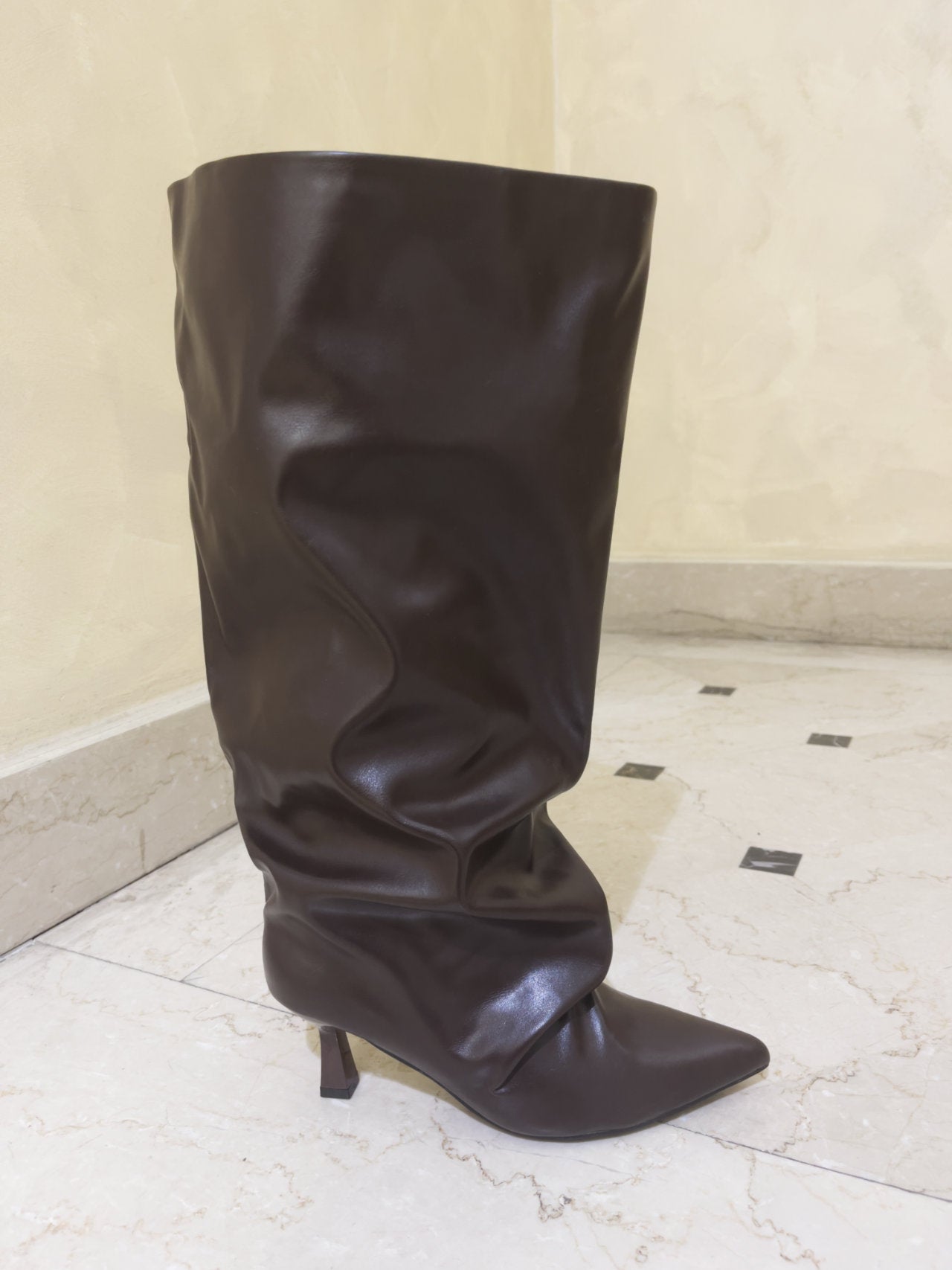 Stivali larghi e morbidi