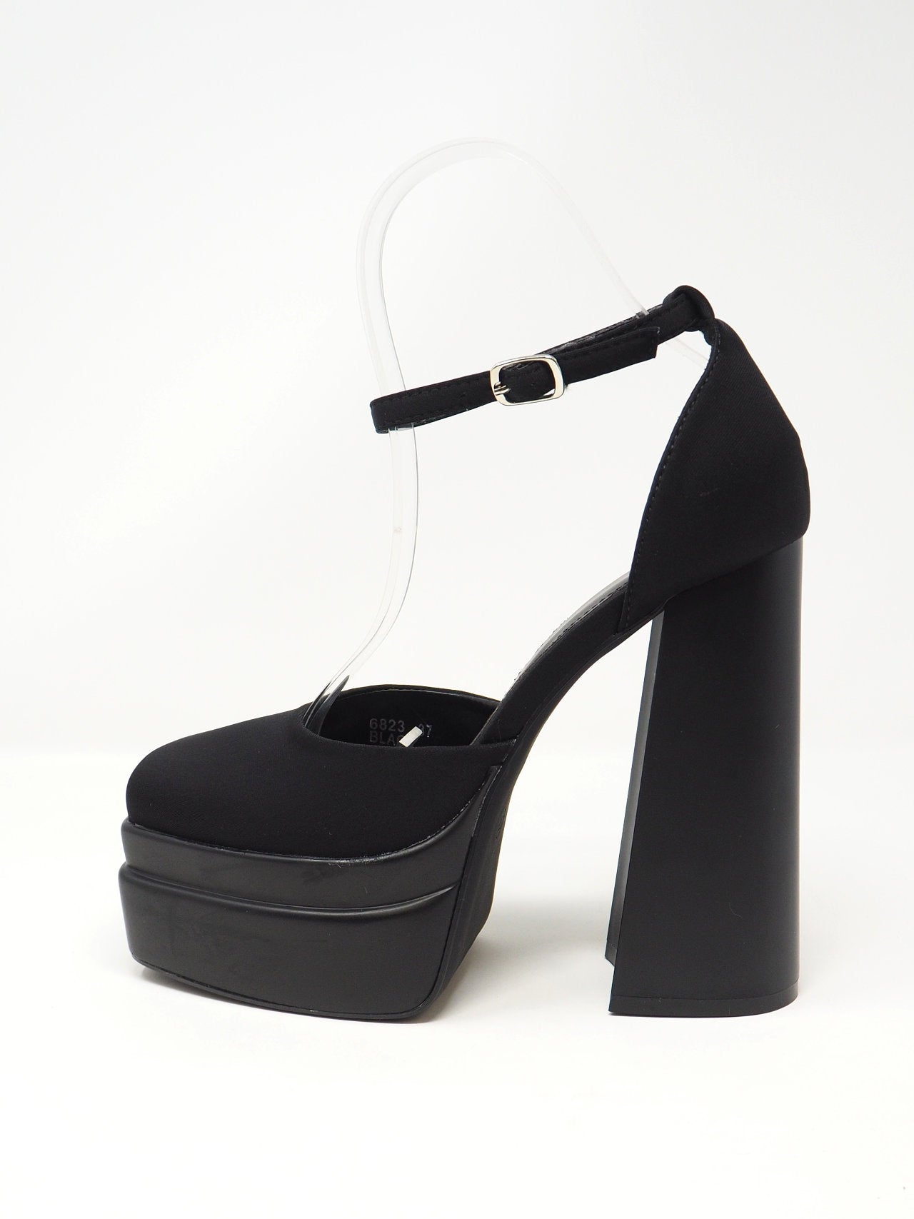 Décolleté con plateau e tacco grosso – New Line