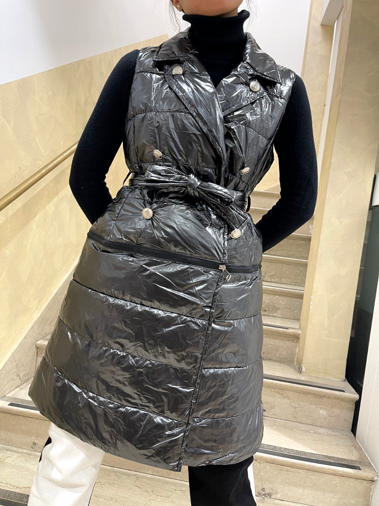 Piumino lucido a gilet accorciabile
